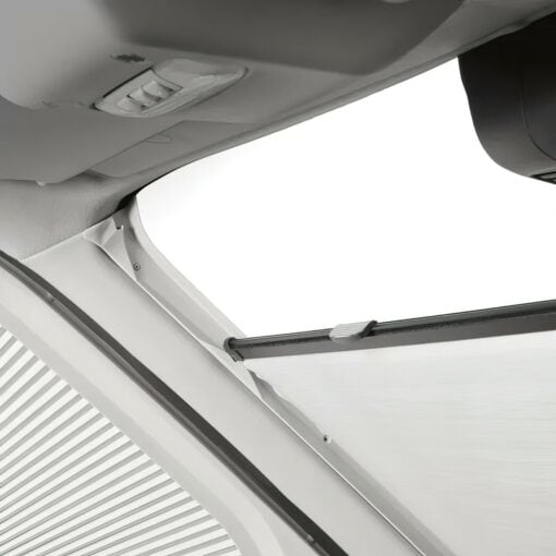 Dometic FR 400 Verdunkelung im Ford Transit